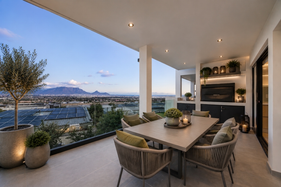 5 Bedroom Property for Sale in Baronetcy Estate Western Cape